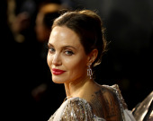 Анджелина Джоли без фотошопа