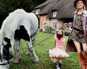 Сиенна Миллер украсила обложку журнала Vogue