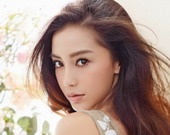 Китайська актриса піддалася експертизі з-за занадто гарної зовнішності