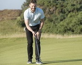Джеймі Дорнан відпочиває на гольф-полі