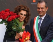 Софи Лорен официально стала почетным гражданином Неаполя