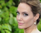 Анджелина Джоли не нуждается в услугах пиарщика