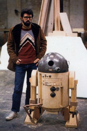 Джордж Лукас и R2-D2