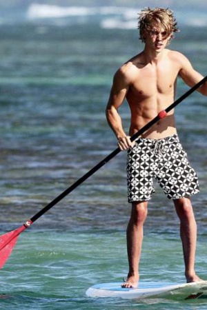 13. Остин Батлер (Austin Butler), 20 лет, актер, певец и модель