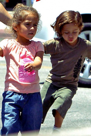 Макс и Эмми Энтони, дети Дженнифер Лопес