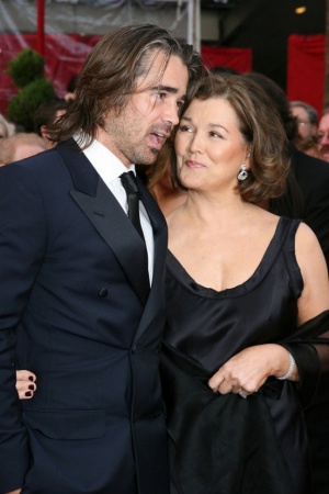 Колин Фаррел и гордая за сына его мама Рита