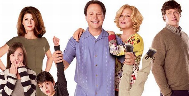 И напоследок, предлагаем Вашему вниманию семейную комедию "<a href="http://kinoafisha.ua/films/rodaki-dostali">Осторожно! Предки в доме</a>". Матери троих детей приходится срочно выйти на работу, и единственным вариантом, куда можно пристроить отпрысков, 