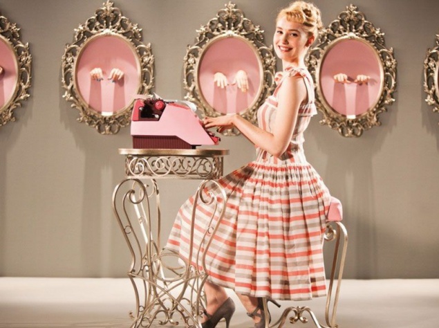 Французская комедия "<a href="http://kinoafisha.ua/films/luabov-na-koncsikah-palcev">Любовь на кончиках пальцев</a>". Роза живет в провинции со своим отцом. Девушка обручена с самым выгодным женихом их городка, и казалось бы, ей предначертана тихая и спок