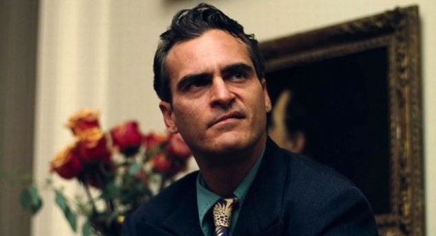 Драма " <a href="http://kinoafisha.ua/films/master">Мастер</a>". Главный герой картины — харизматический интеллектуал, который основывает религиозную организацию в Америке начала 50-х годов. В центре сюжета окажутся отношения главы культа и его помощника 