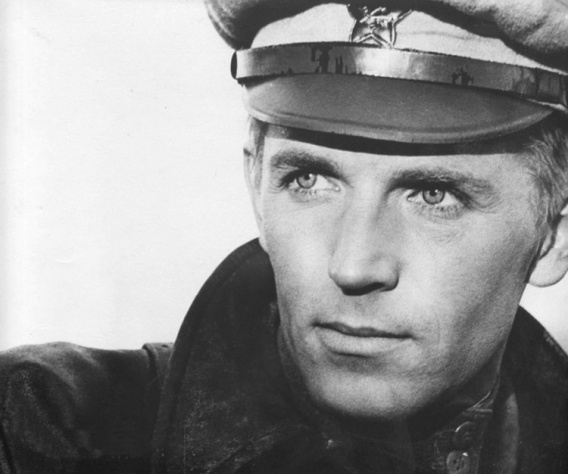 Станислав Любшин в роли Дмитрия Амелина в картине "Красная площадь"