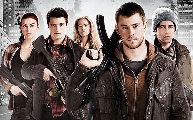 Боевик "<a href="http://kinoafisha.ua/films/neulovime">Неуловимые</a> " расскажет историю недалекого будущего. Новый тип оружия сделал даже крупнейшие сверхдержавы беспомощными перед массированным вторжением войск противника. Теперь война пришла в каждый Боевик "<a href="http://kinoafisha.ua/films/neulovime">Неуловимые</a> " расскажет историю недалекого будущего. Новый тип оружия сделал даже крупнейшие сверхдержавы беспомощными перед массированным вторжением войск противника. Теперь война пришла в каждый