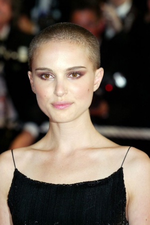 Ради картины "V значит Вендетта" Натали Портман решилась на рискованный шаг – сбрить волосы!