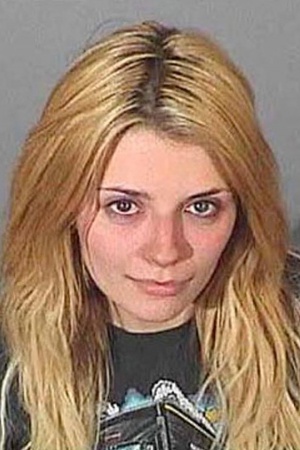 21-летнюю Мишу Бартон арестовали в декабре 2007-го за вождение в нетрезвом виде