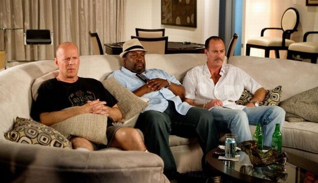 Еще одна картина с Брюсом Уиллисом выходит на этой неделе! Комедия "<a href="http://kinoafisha.ua/films/stavte-na-favorita">Ты и я</a>" расскажет о мошенниках и математических гениях, которые благодаря своим талантам сколотили себе целое состояние на прод