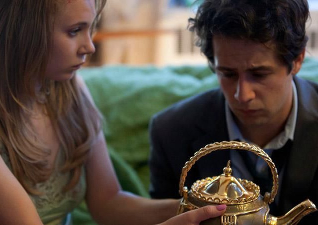 Комедийное фентези "<a href="http://kinoafisha.ua/films/medni-csainik">Миллион для чайников</a>". В центре рассказа будет разведенная пара, которая крадет латунный чайник, который не владеет всеми свойствами лампы джинна, но если кто-то неподалеку ощущает