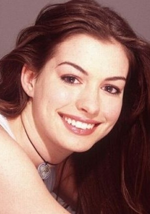 Девятое место у оскроносной Энн Хэтэуэй