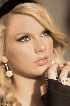 Восемнадцатая строчка у Тэйлор Свифт