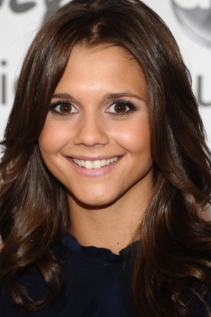 Александра Чандо. Стала знаменита после съемок в популярном американском сериале "Игра с ложью".