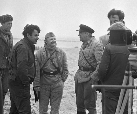 "Двадцать дней без войны"