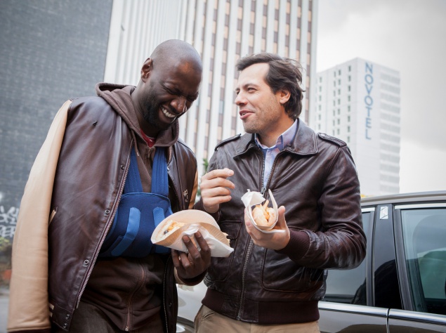 Французская комедия "<a href="http://kinoafisha.ua/films/shutki-v-storonu">Шутки в сторону</a>". Усман, дерзкий коп из парижского пригорода, и Франсуа, амбициозный столичный полицейский, объединяют усилия в расследовании убийства жены большого чиновника. 