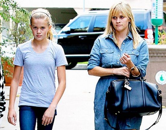 Риз Уизерспун и Ава