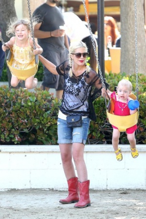 Тори Спеллинг