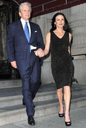 Майкл Дуглас и Кэтрин Зета-Джонс Вместе с 2000 года (13 лет)