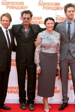 Джерри Брукхаймер, Джонни Депп, Марина Жигалова-Озкан, Арми Хаммер Джерри Брукхаймер, Джонни Депп, Марина Жигалова-Озкан, Арми Хаммер