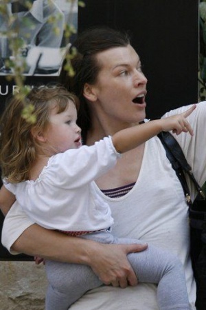 Эвер Габо Андерсон, дочь Миллы Йовович и режиссера Пола Андерсона