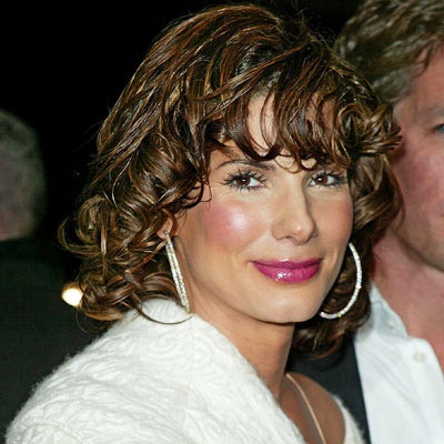 2002. Премьера фильма "Любовь с уведомлением"