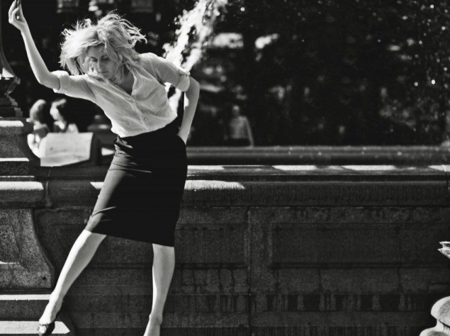 Комедийная драма "Фрэнсис Ха". История амбициозной и активной девушки, которая живет в Нью-Йорке, но у нее, по сути, нет дома… Она работает в танцевальном коллективе, но не является профессиональной танцовщицей. Фрэнсис хочет намного больше, чем может себ