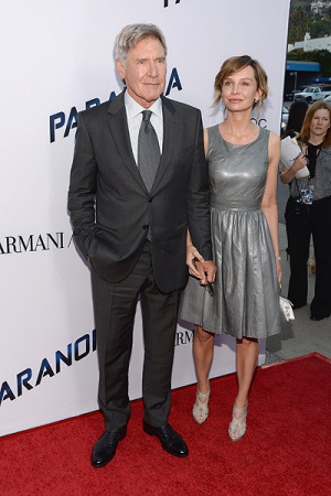 Харрисон Форд, хотя и славится тем, что не распространяется о своей личной жизни, все же не скрывает количества отпрысков: у него двое детей от первого брака, двое - от второго, и приемный сын жены Калисты Флокхарт. У актера сейчас трое внуков - 1993, 199 Харрисон Форд, хотя и славится тем, что не распространяется о своей личной жизни, все же не скрывает количества отпрысков: у него двое детей от первого брака, двое - от второго, и приемный сын жены Калисты Флокхарт. У актера сейчас трое внуков - 1993, 199