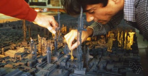 Бегущий по лезвию (1982) Бегущий по лезвию (1982)