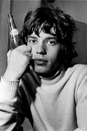 10. Мик Джаггер (Mick Jagger) Сейчас почти все знают о Альтамонте (Altamont) – ужасном концерте, организованном группой "Rolling Stones", безопасность которого обеспечивала известная мотоциклетная банда "Ангелы Ада". Байкеры избили молодого человека Меред 10. Мик Джаггер (Mick Jagger) Сейчас почти все знают о Альтамонте (Altamont) – ужасном концерте, организованном группой "Rolling Stones", безопасность которого обеспечивала известная мотоциклетная банда "Ангелы Ада". Байкеры избили молодого человека Меред