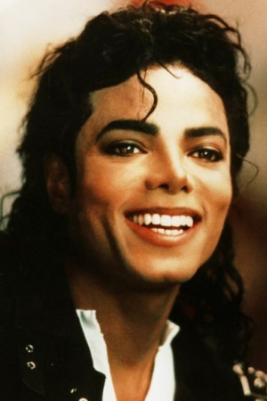 4. Майкл Джексон (Michael Jackson) Существует множество теорий заговора о смерти Майкла Джексона, начиная с того, что его якобы убило ЦРУ, до того, что он всё ещё жив. Однако странные планы по покушению на жизнь Майкла Джексона, которые звучат так, будто 4. Майкл Джексон (Michael Jackson) Существует множество теорий заговора о смерти Майкла Джексона, начиная с того, что его якобы убило ЦРУ, до того, что он всё ещё жив. Однако странные планы по покушению на жизнь Майкла Джексона, которые звучат так, будто