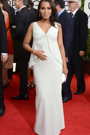 В обворожительном белоснежном наряде от Balenciaga на красной ковровой дорожке предстала 36-летняя актриса Керри Вашингтон. В прошлом году она стала женой футболиста Ннамди Эсомуги и уже весной подарит ему первенца. В обворожительном белоснежном наряде от Balenciaga на красной ковровой дорожке предстала 36-летняя актриса Керри Вашингтон. В прошлом году она стала женой футболиста Ннамди Эсомуги и уже весной подарит ему первенца.