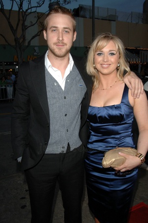 Райан Гослинг с очаровательной блондинкой — сестрой Мэнди