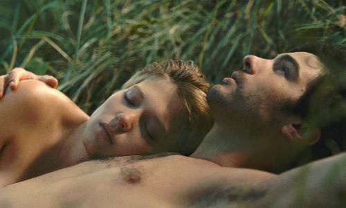 Драма "Гранд Централ. Любовь на атомы". Перебиваясь случайными заработками, однажды Гари получает работу на атомной станции. Здесь, рядом с реакторами, в атмосфере с повышенной дозой радиоактивности, он находит все, что искал: деньги, товарищей, семью. Зд