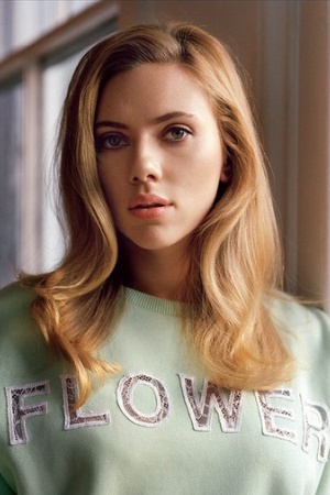 Напомним, Ромен сделал Скарлетт предложение руки и сердца в августе 2013-го года. Ее положительный ответ немного удивил окружающих. Ведь ранее Йохансон заявляла, что брак для нее мероприятие не серьезное, это не то, что она ищет в отношениях. Видимо на мн