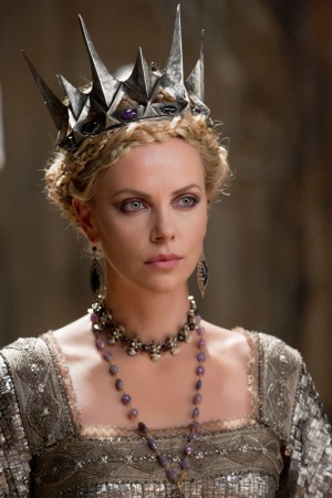 Шарлиз Терон в сказке "Белоснежка и охотник"