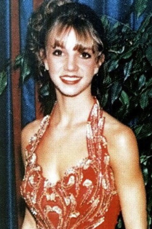 Бритни Спирс на выпускном