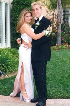 Даниель Фишел из 'Nsync на выпускном