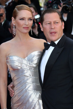 Ума Турман рассталась со своим женихом и отцом младшей дочери Луны Арпадом Буссоном.