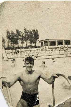 Шон посещал школу танцев на протяжении 11 лет. Шон посещал школу танцев на протяжении 11 лет.