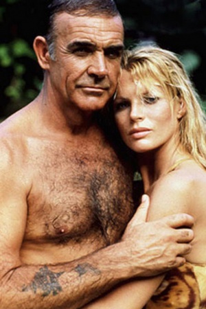 О нем. На правой руке 2 татуировки: "Scotland forever" и "Mum and Dad". Все они сделаны во время службы на Британском флоте. О нем. На правой руке 2 татуировки: "Scotland forever" и "Mum and Dad". Все они сделаны во время службы на Британском флоте.