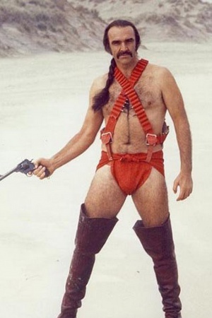 Актёр увлекается и занимается поэзией, но свои работы никому не показывает. Актёр увлекается и занимается поэзией, но свои работы никому не показывает.