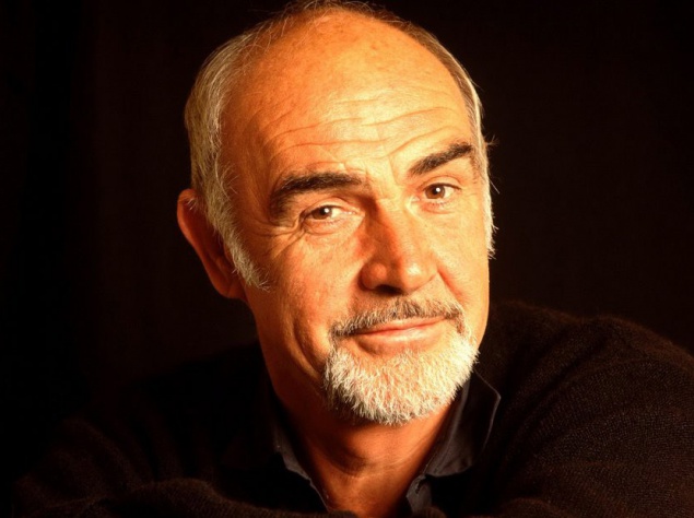 В 59 лет журнал "People" признал Шона Коннери самым сексуальным мужчиной на планете. В 1993 году была напечатана статья о смерти актера, но она оказалась всего лишь злой "уткой". Не надеясь уже заработать большие деньги в кино, Коннери купил жилой дом в Л В 59 лет журнал "People" признал Шона Коннери самым сексуальным мужчиной на планете. В 1993 году была напечатана статья о смерти актера, но она оказалась всего лишь злой "уткой". Не надеясь уже заработать большие деньги в кино, Коннери купил жилой дом в Л