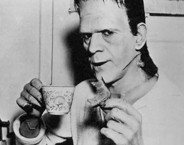 "Франкенштейн": чай в перерыве между съемками. "Франкенштейн": чай в перерыве между съемками.