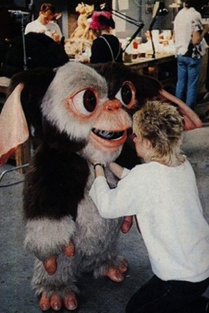 "Гремлины". "Гремлины".