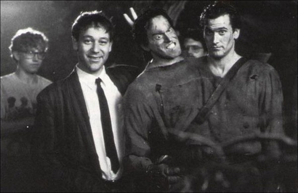 "Зловещие мертвецы 3: Армия тьмы". "Зловещие мертвецы 3: Армия тьмы".